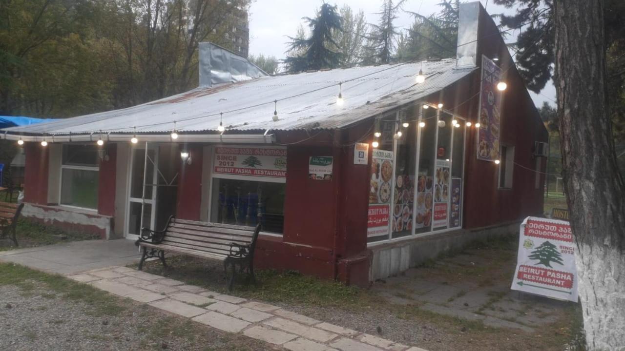 Riverside Hostel Borjomi Bagian luar foto