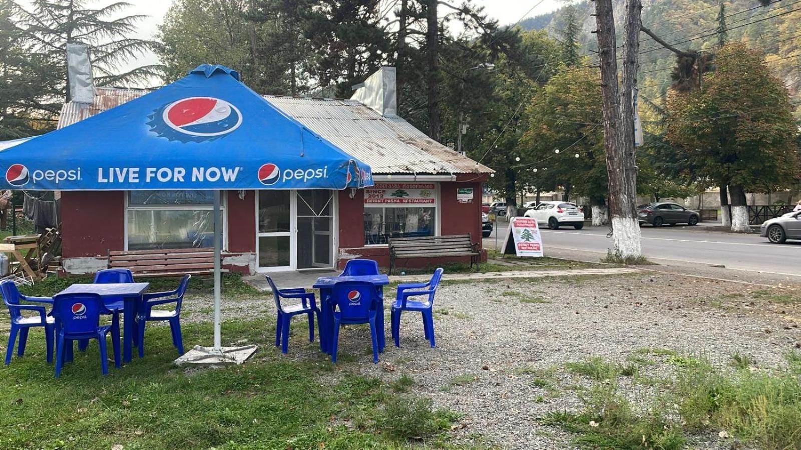 Riverside Hostel Borjomi Bagian luar foto